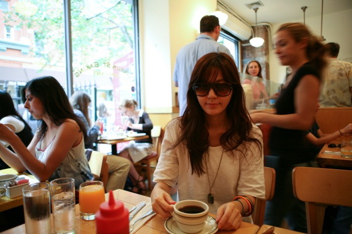 [28.08] Kim Ha Neul - Clio + Les photos de son voyage à NY Viewimage